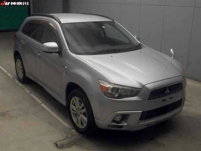 MITSUBISHI RVR