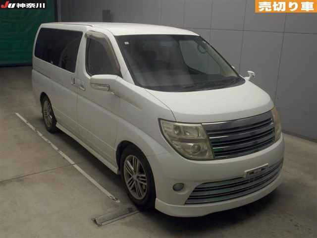 NISSAN ELGRAND