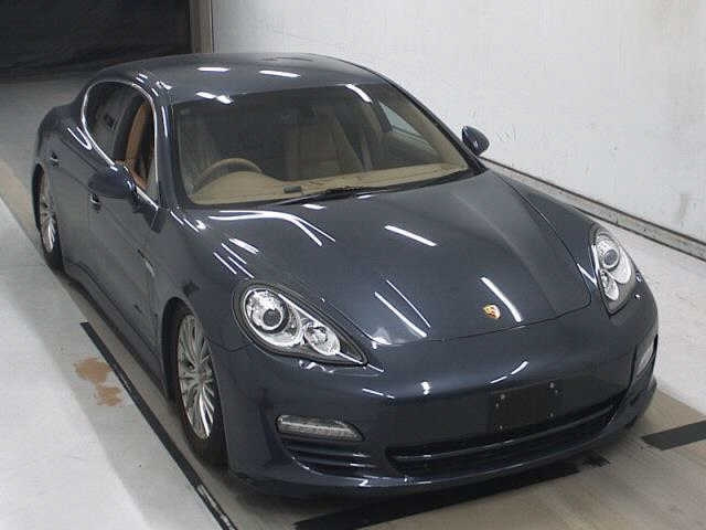 PORSCHE PANAMERA