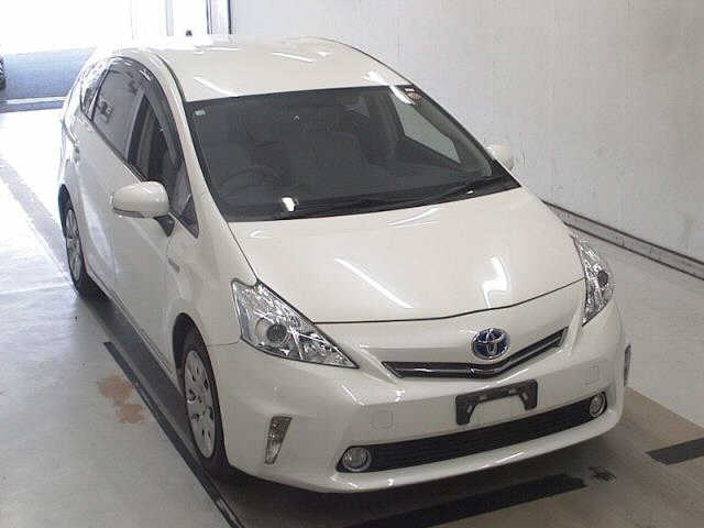 TOYOTA PRIUS ALPHA