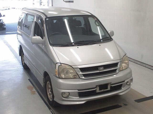 TOYOTA HIACE REGIUS