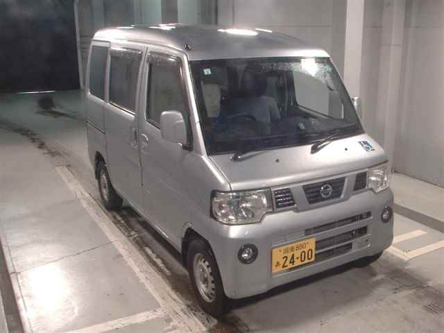 NISSAN CLIPPER VAN