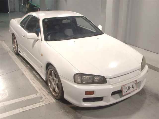NISSAN SKYLINE
