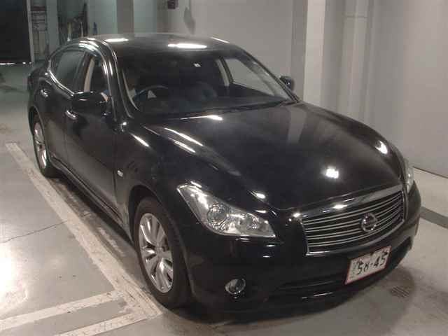 NISSAN FUGA