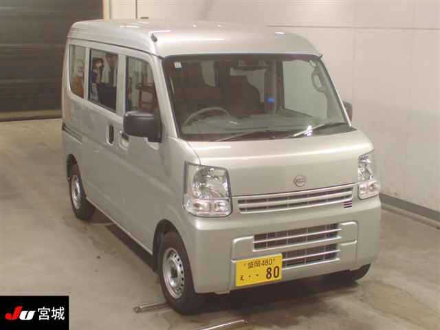 NISSAN CLIPPER VAN