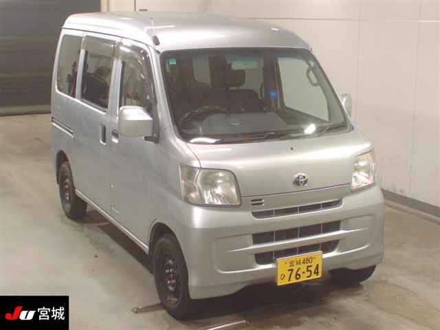 TOYOTA PIXIS VAN