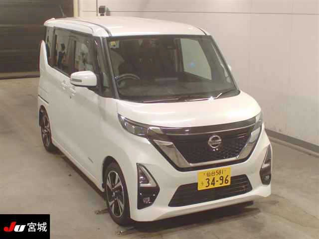 NISSAN ROOX