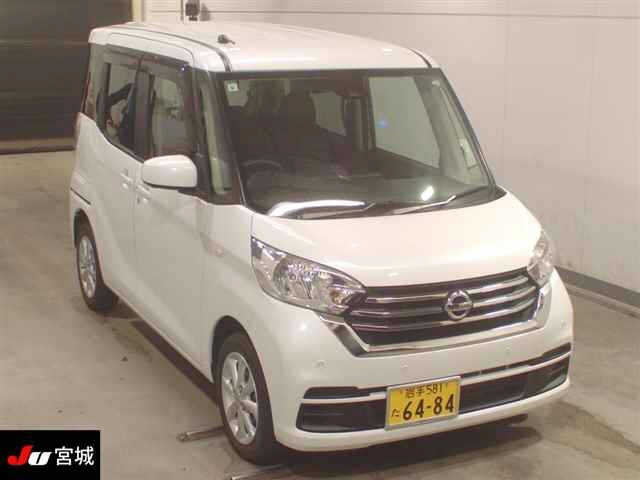 NISSAN DAYZ ROOX