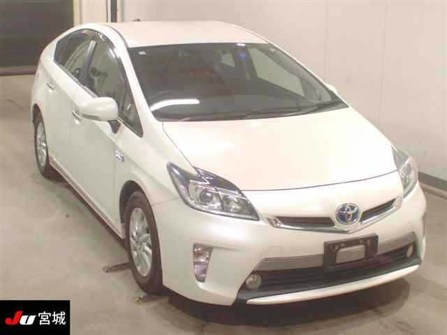 TOYOTA PRIUS PHV