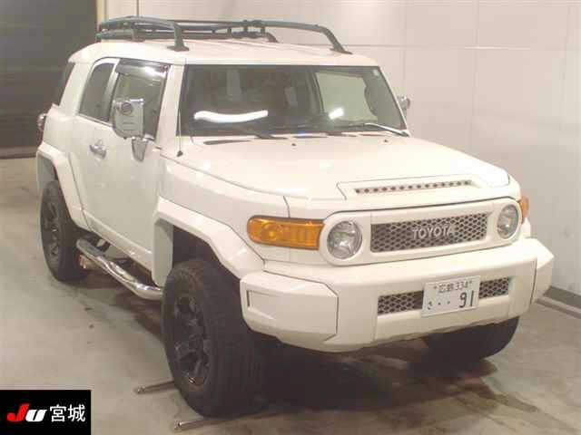 TOYOTA FJ CRUISER