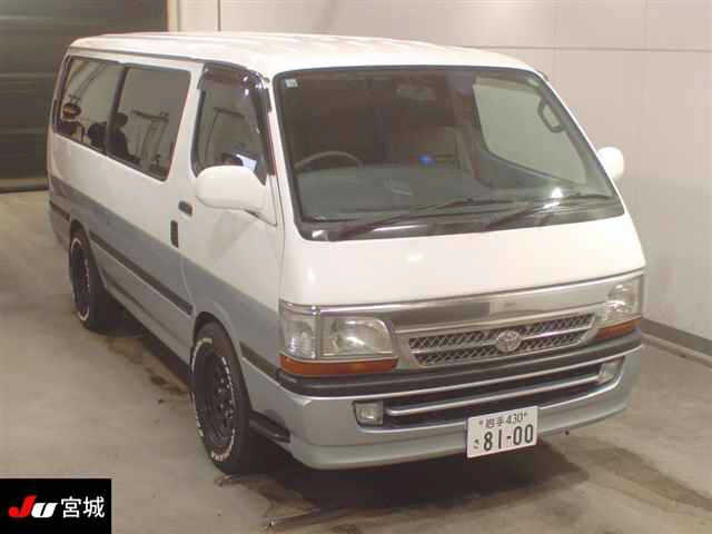 TOYOTA HIACE VAN