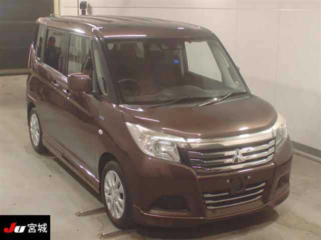 MITSUBISHI DELICA D2