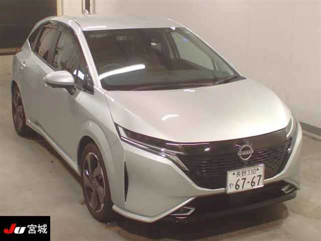 NISSAN AURA