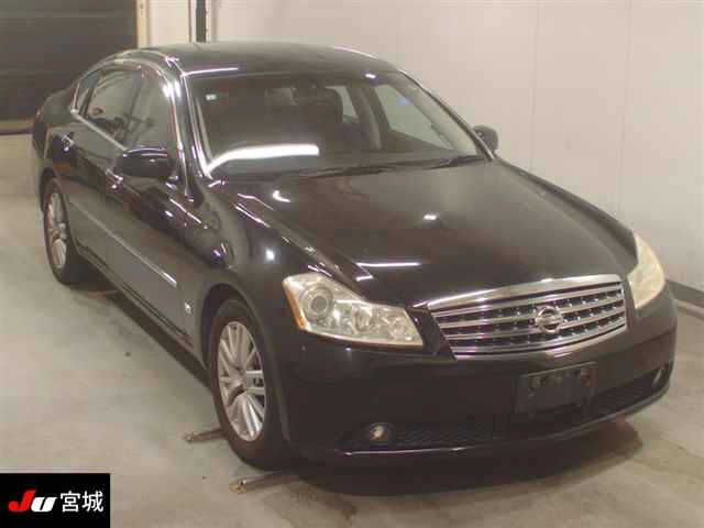 NISSAN FUGA