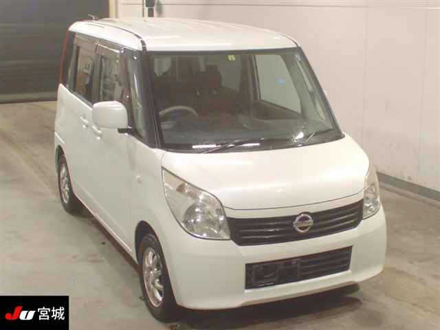 NISSAN ROOX