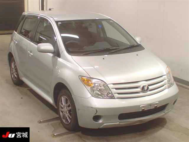TOYOTA IST