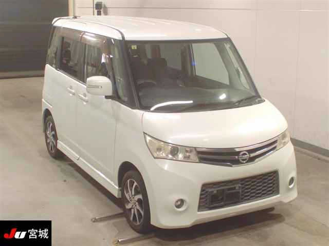 NISSAN ROOX