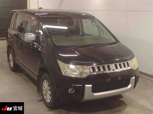 MITSUBISHI DELICA D5
