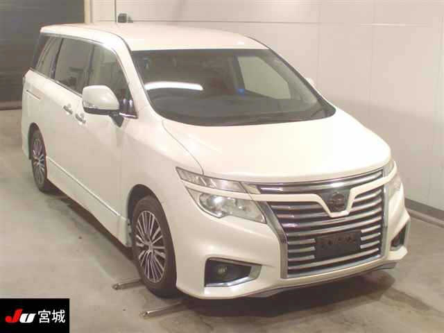 NISSAN ELGRAND