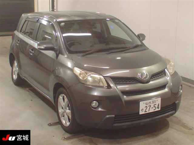 TOYOTA IST