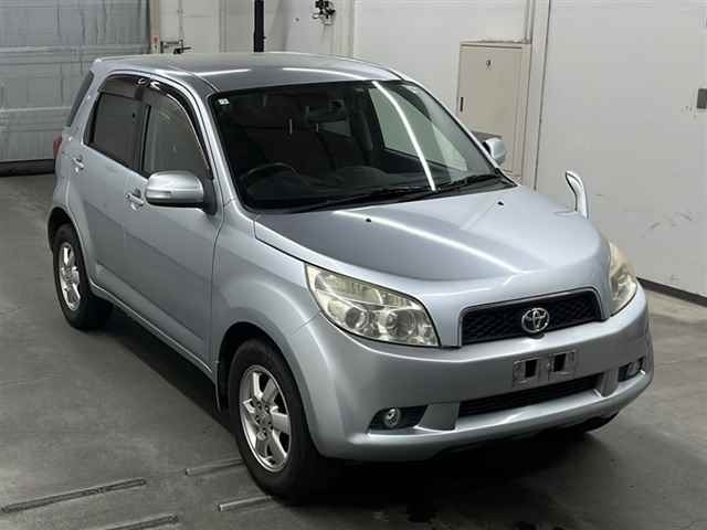 TOYOTA RUSH