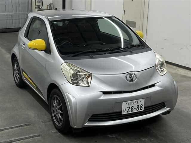 TOYOTA IQ