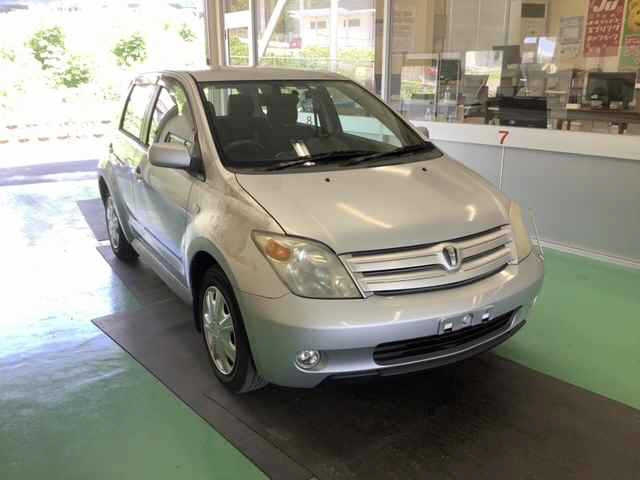 TOYOTA IST