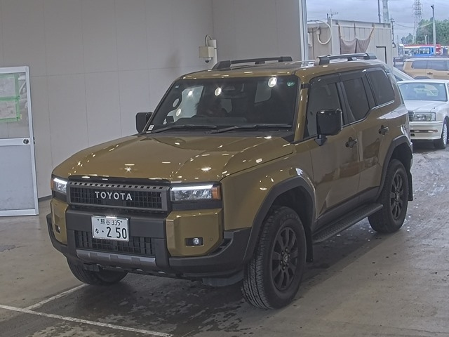 TOYOTA LAND CRUISER