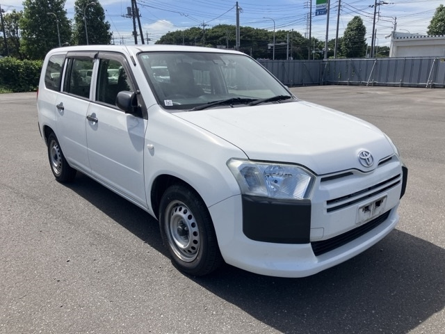 TOYOTA SUCCEED