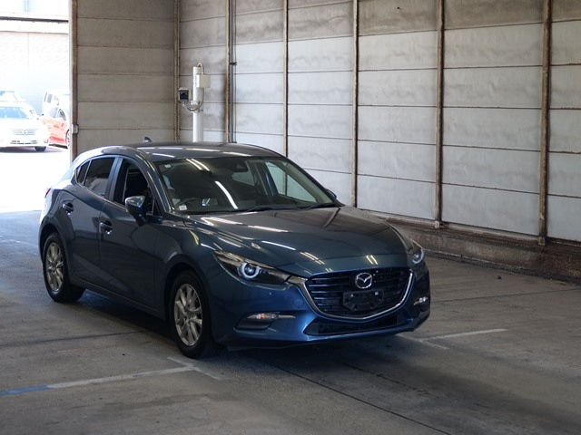 MAZDA AXELA