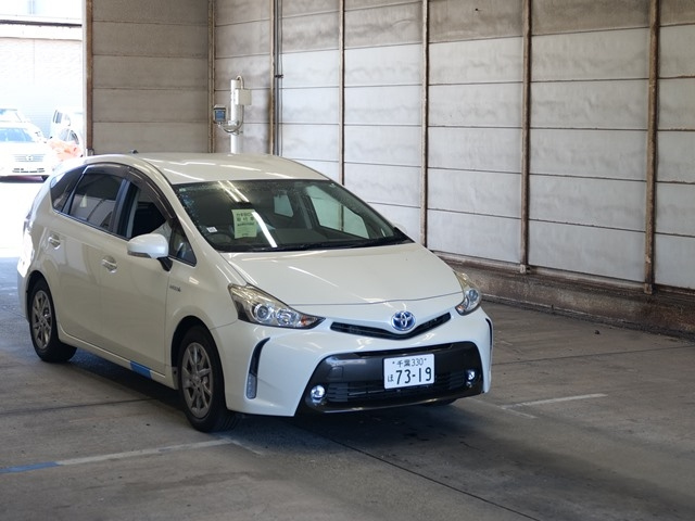 TOYOTA PRIUS ALPHA
