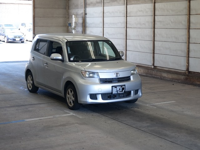 TOYOTA BB