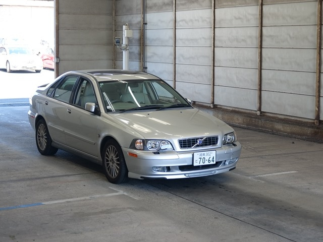 VOLVO S40