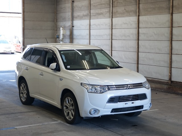 MITSUBISHI OUTLANDER PHEV