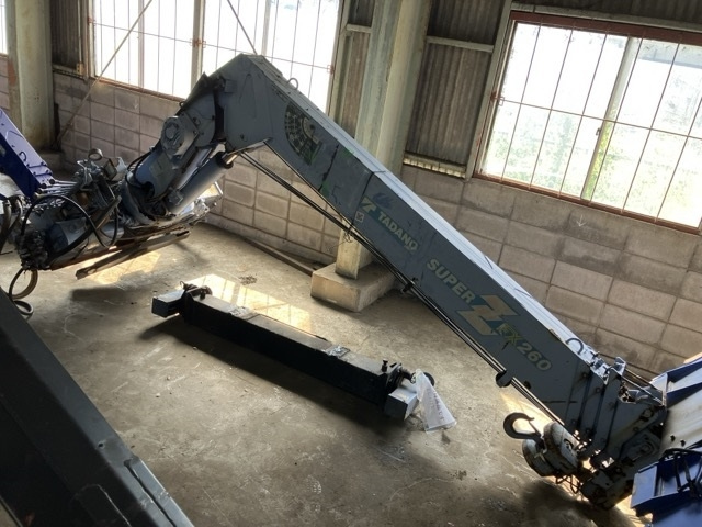 TADANO CRANE