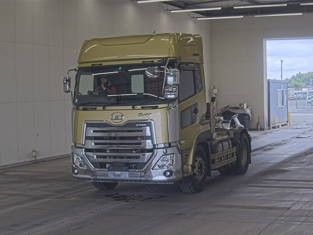 NISSAN UD SERIES