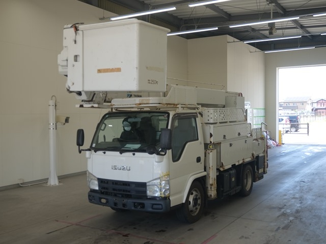 ISUZU ELF