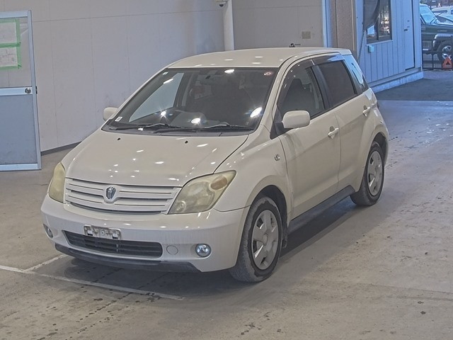 TOYOTA IST
