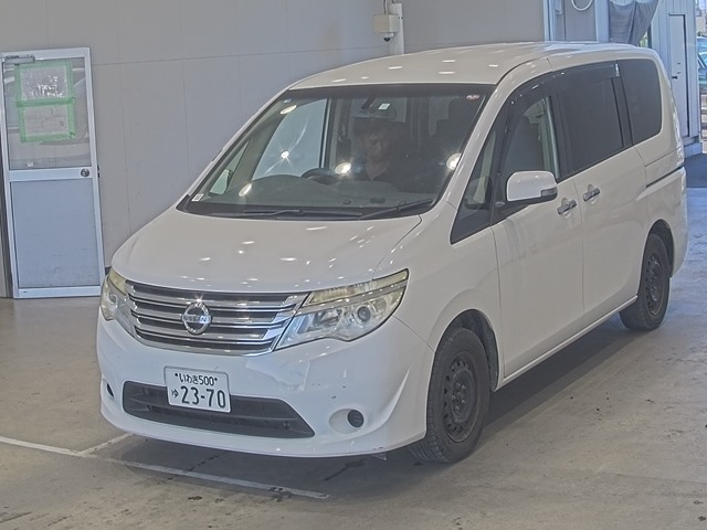 NISSAN SERENA
