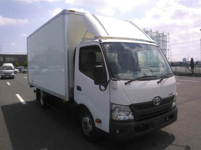 TOYOTA DYNA