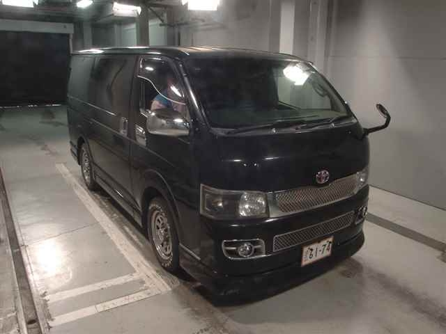 TOYOTA HIACE VAN