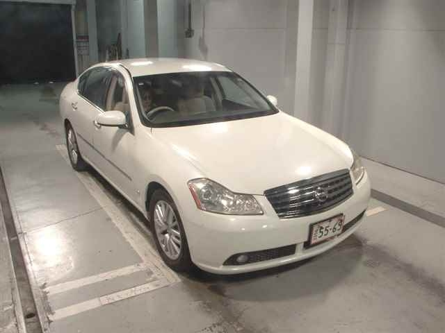 NISSAN FUGA