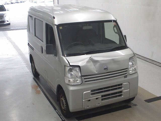 NISSAN CLIPPER VAN