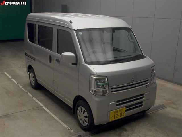 MITSUBISHI MINICAB VAN