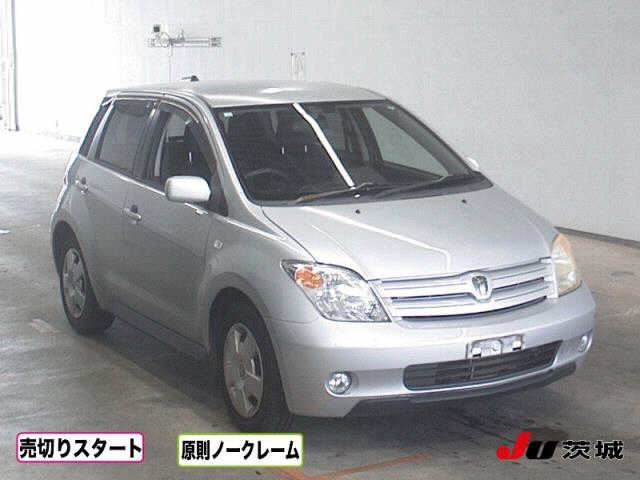 TOYOTA IST