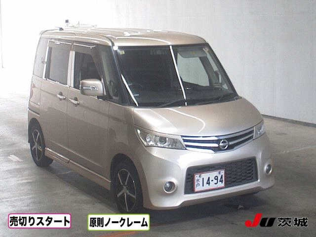 NISSAN ROOX