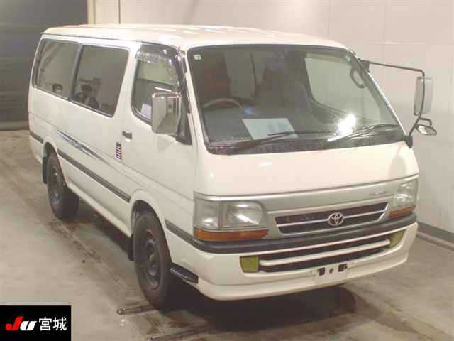 TOYOTA HIACE VAN