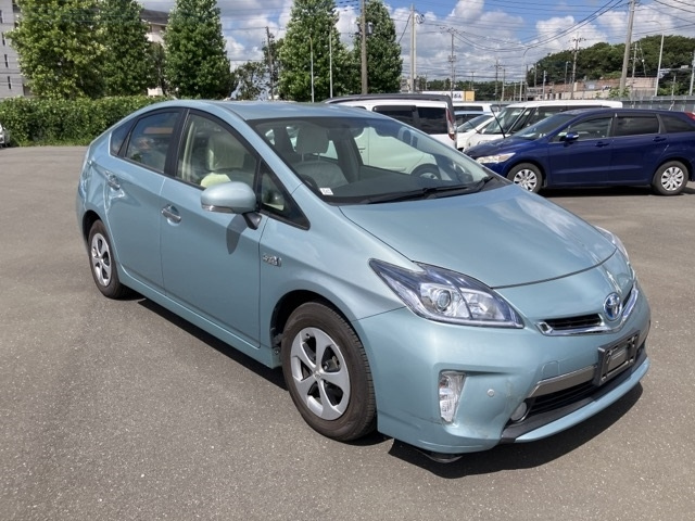 TOYOTA PRIUS PHV