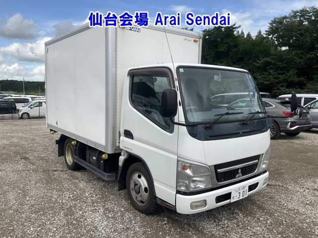MITSUBISHI CANTER