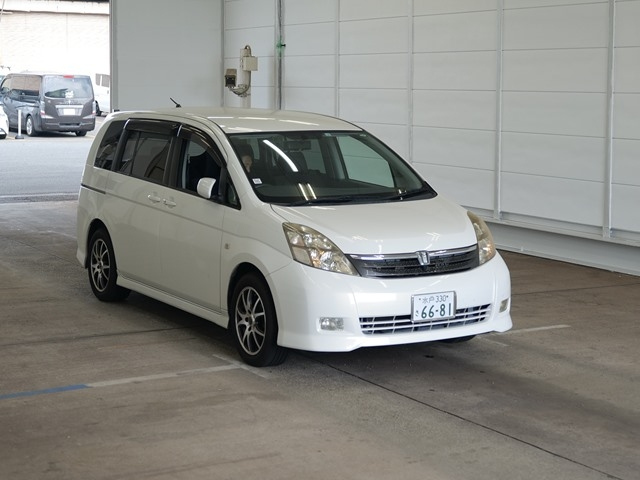 TOYOTA ISIS